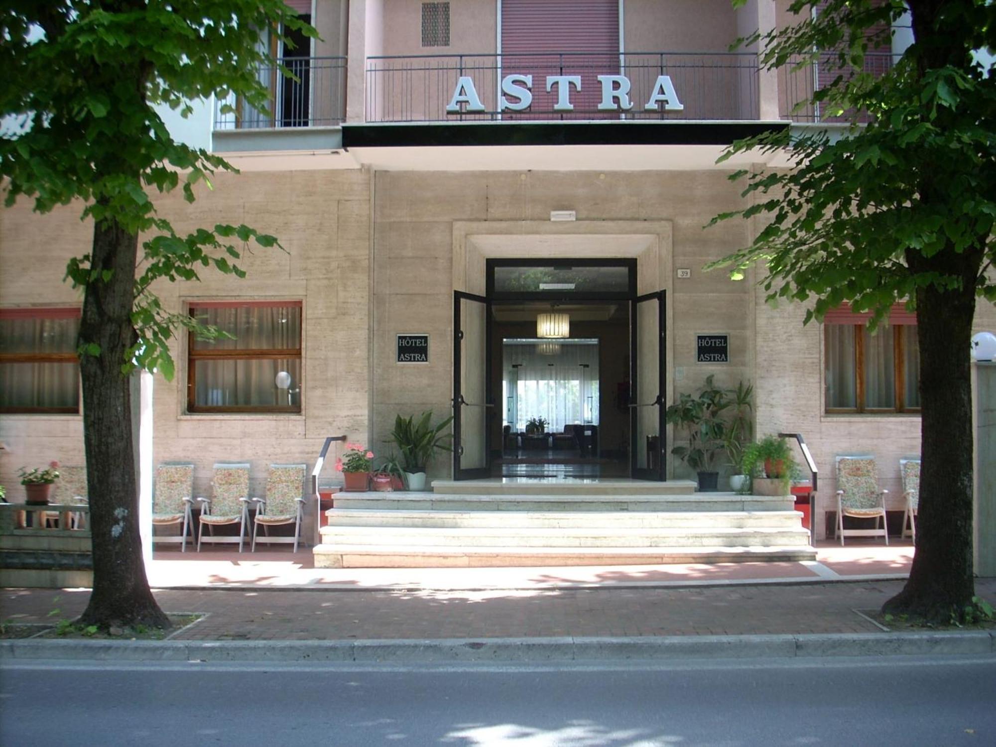 Hotel Astra-キアンチャーノ・テルメ エクステリア 写真